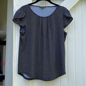 Adrianna Papell short sleeve blouse. Navy with white polka dots. Women small